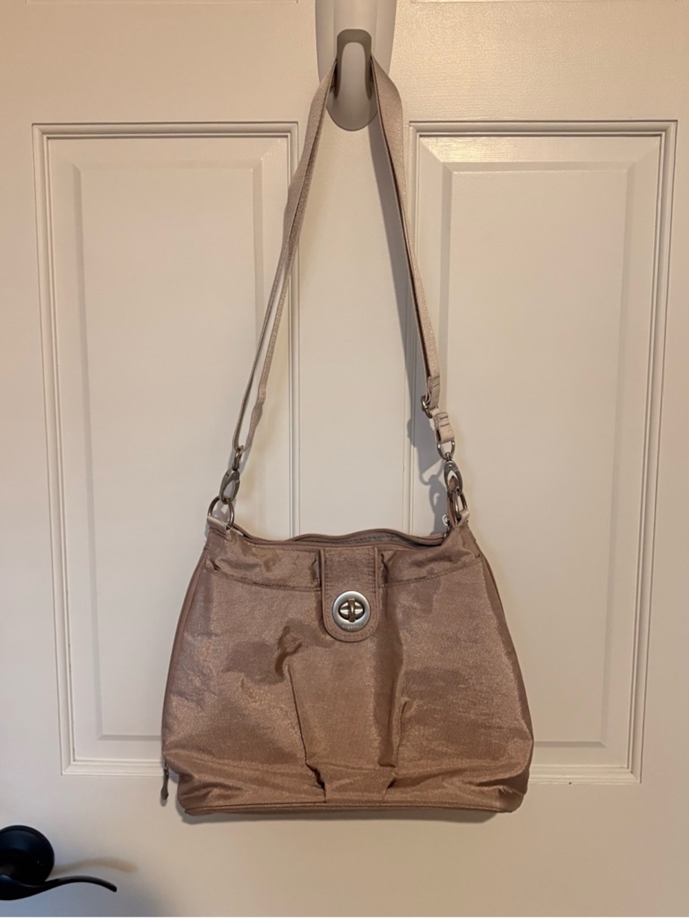 Baggallini Helsinki Crossbody Hobo Bag Dusty Pink purse detachable strap